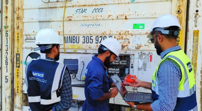 Shams Containers reefer services, advanced reefer container training, reefer operations in Jeddah, customer service in reefer logistics, SATSCO reefer solutions, on-site reefer services Jeddah, reefer data log retrieval, reefer container experts Saudi Arabia, reefer customer support services.
