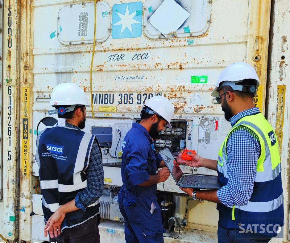 Shams Containers reefer services, advanced reefer container training, reefer operations in Jeddah, customer service in reefer logistics, SATSCO reefer solutions, on-site reefer services Jeddah, reefer data log retrieval, reefer container experts Saudi Arabia, reefer customer support services.